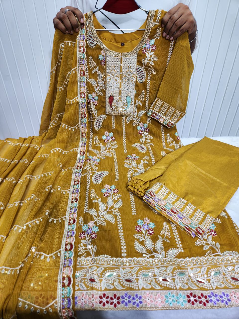 Readymade Three Piece (SKU: 20553)